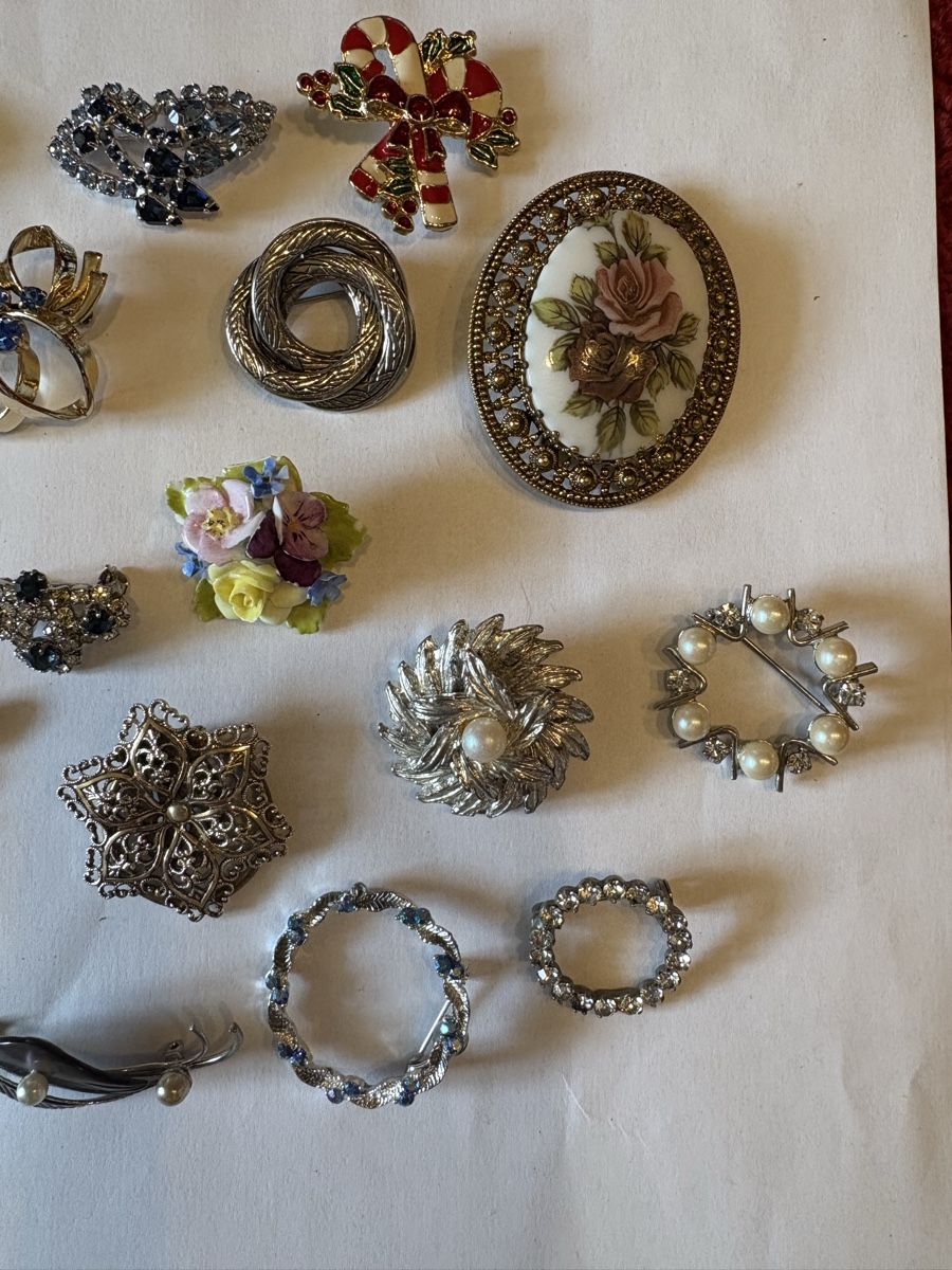 Broches & Aiguilles: Brosche Lot  – D'occasion à Murten par Tzaugg 3