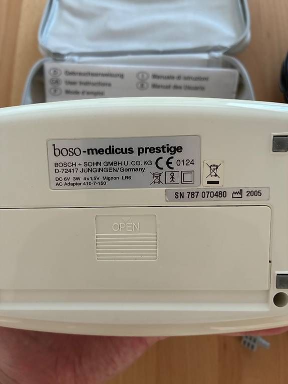 Bosch Attrezzature mediche: Blutdruckmessgerät Tonometer mit Netzteil – Usato da Hirzel venduto da mak_9tmr 1