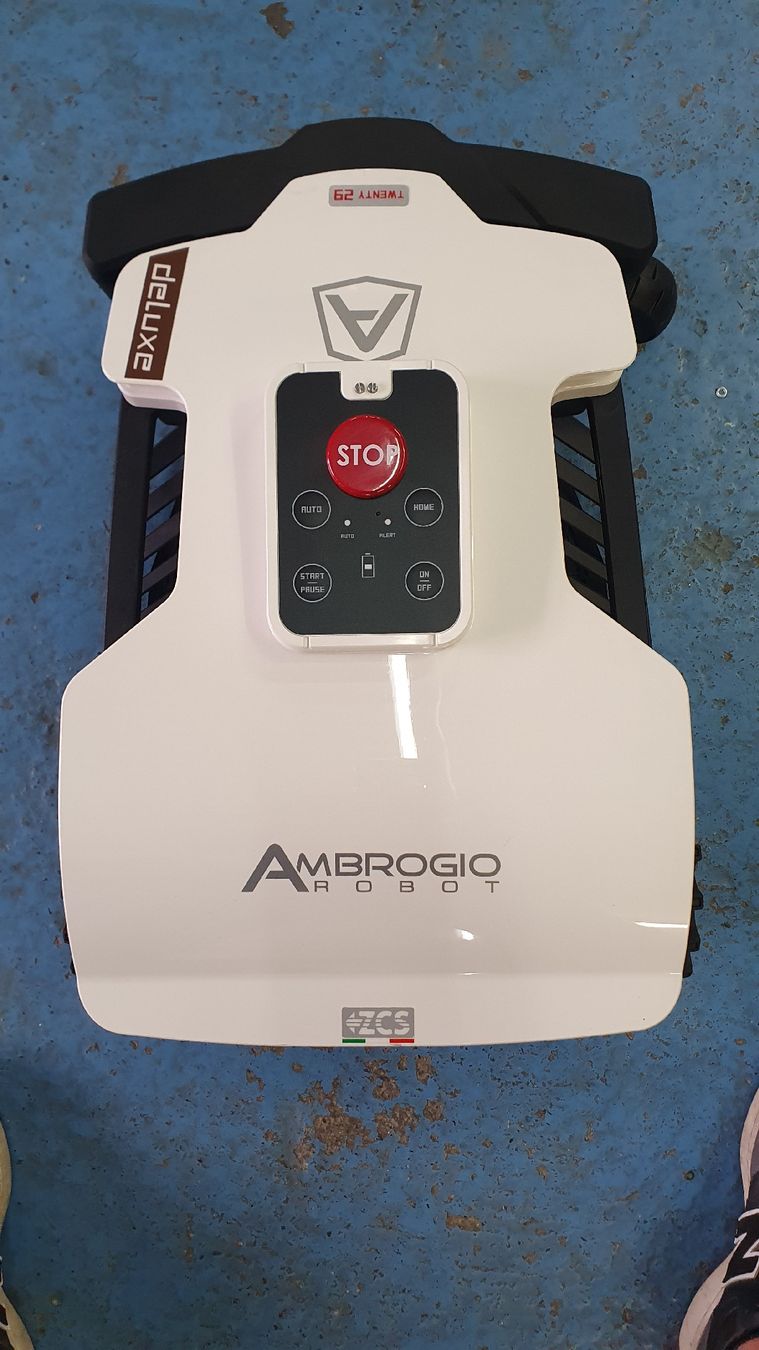 Ambrogio Tondeuses à gazon: Rasenroboter – Neuf (Voir description) à Maienfeld par RobofixAG