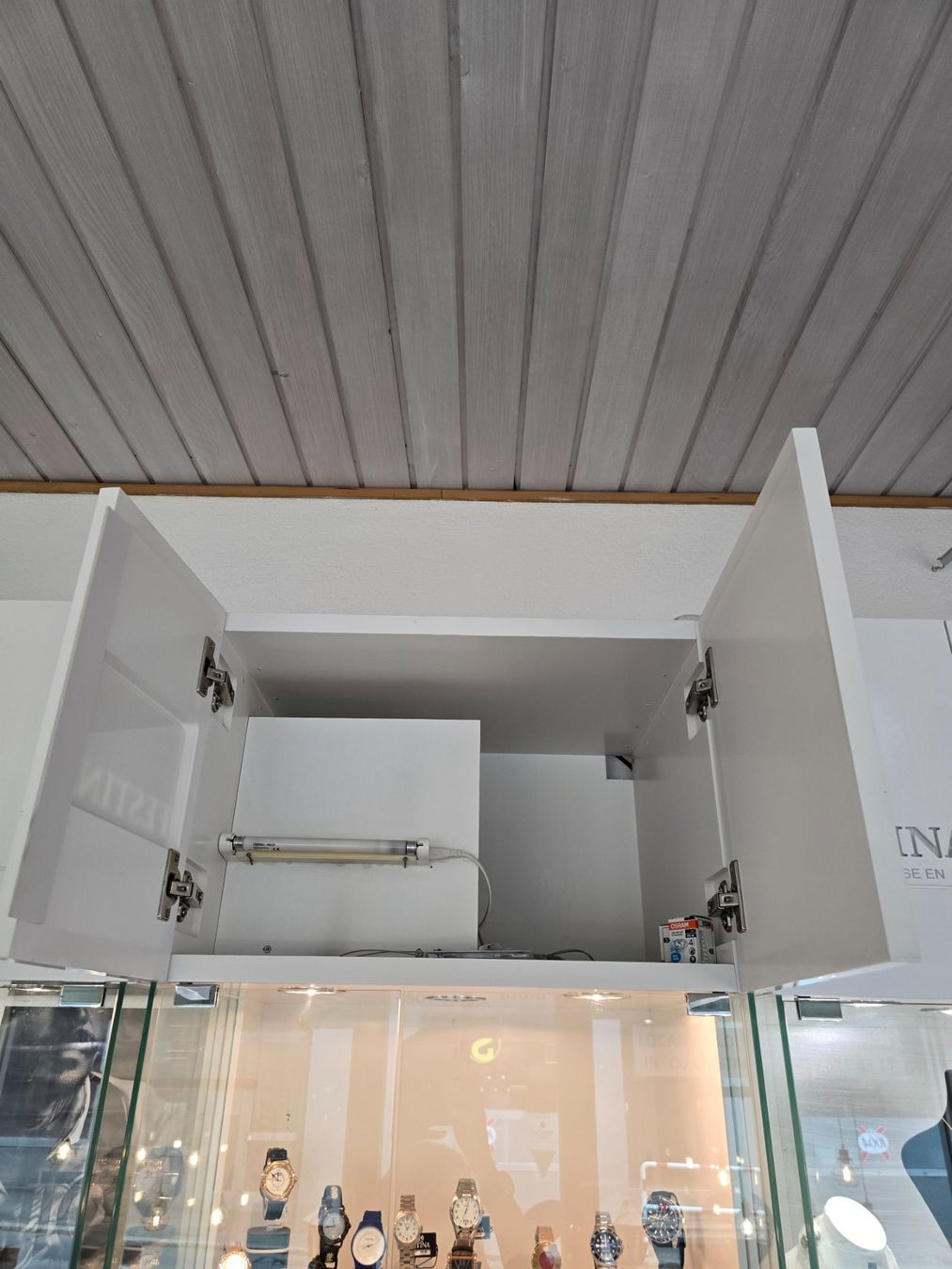 Vetrine: Vitrine pour magasin – Usato da Le Sentier venduto da Bercat12 2