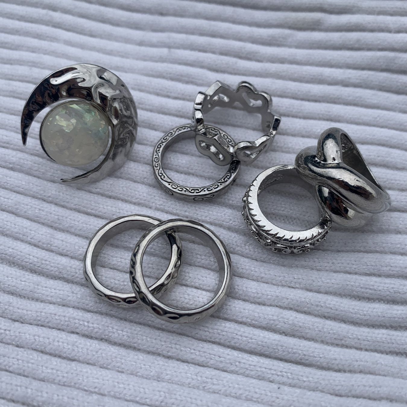 Anelli: Silberfarbenes Mondring-Set – Usato da Chalais venduto da Decoarts.art 1