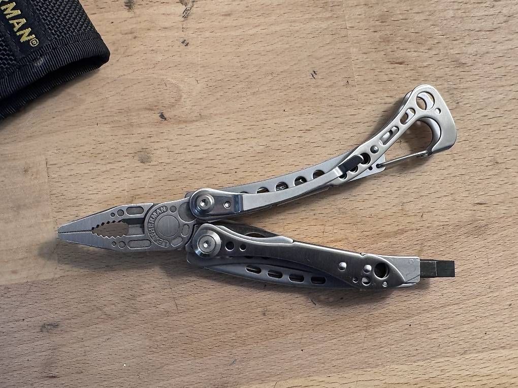 Coltelli tascabile: Leatherman Skeletool, unbenutzt – Nuovo e nell'imballaggio originale da Thun venduto da g_reg79 1