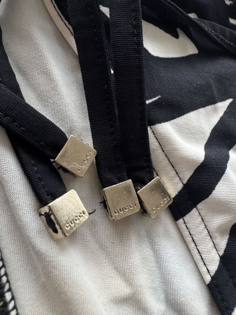 Gucci Costumi da bagno & Bikini: Gucci Bikini schwarz weiss Blumenmuster – Nuovo (secondo la descrizione) da Zürich venduto da Jen10 3