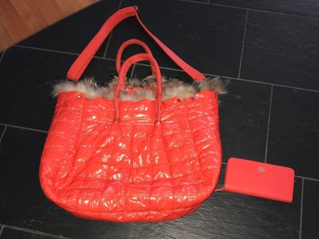 Sportliche Handtasche mit/ohne Geldbörse