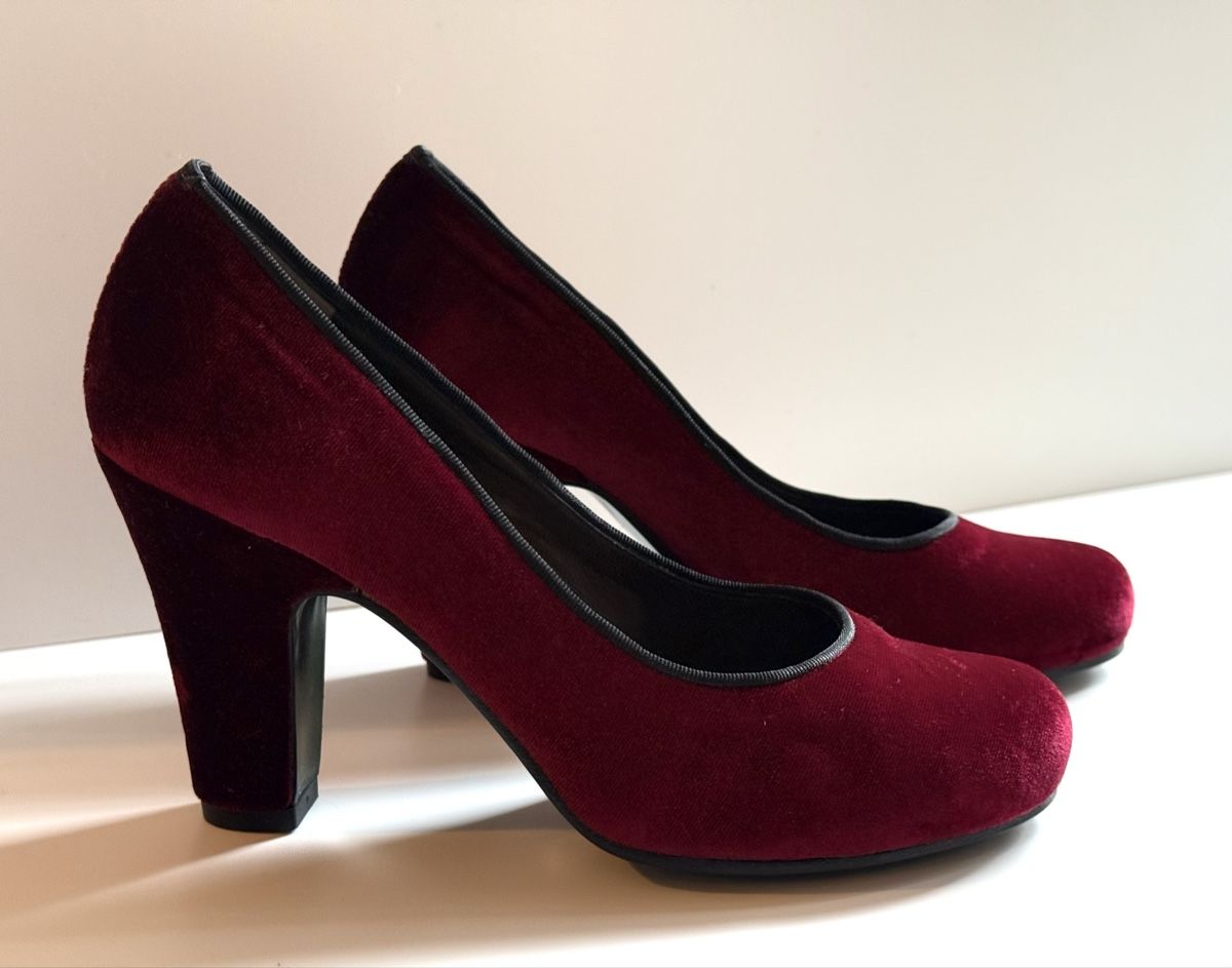 Scarpe da donna: Deimille Vintage Samt Pumps, Bordeauxrot, Grösse 38 – Nuovo (secondo la descrizione) da Winterthur venduto da Me_sell_buy