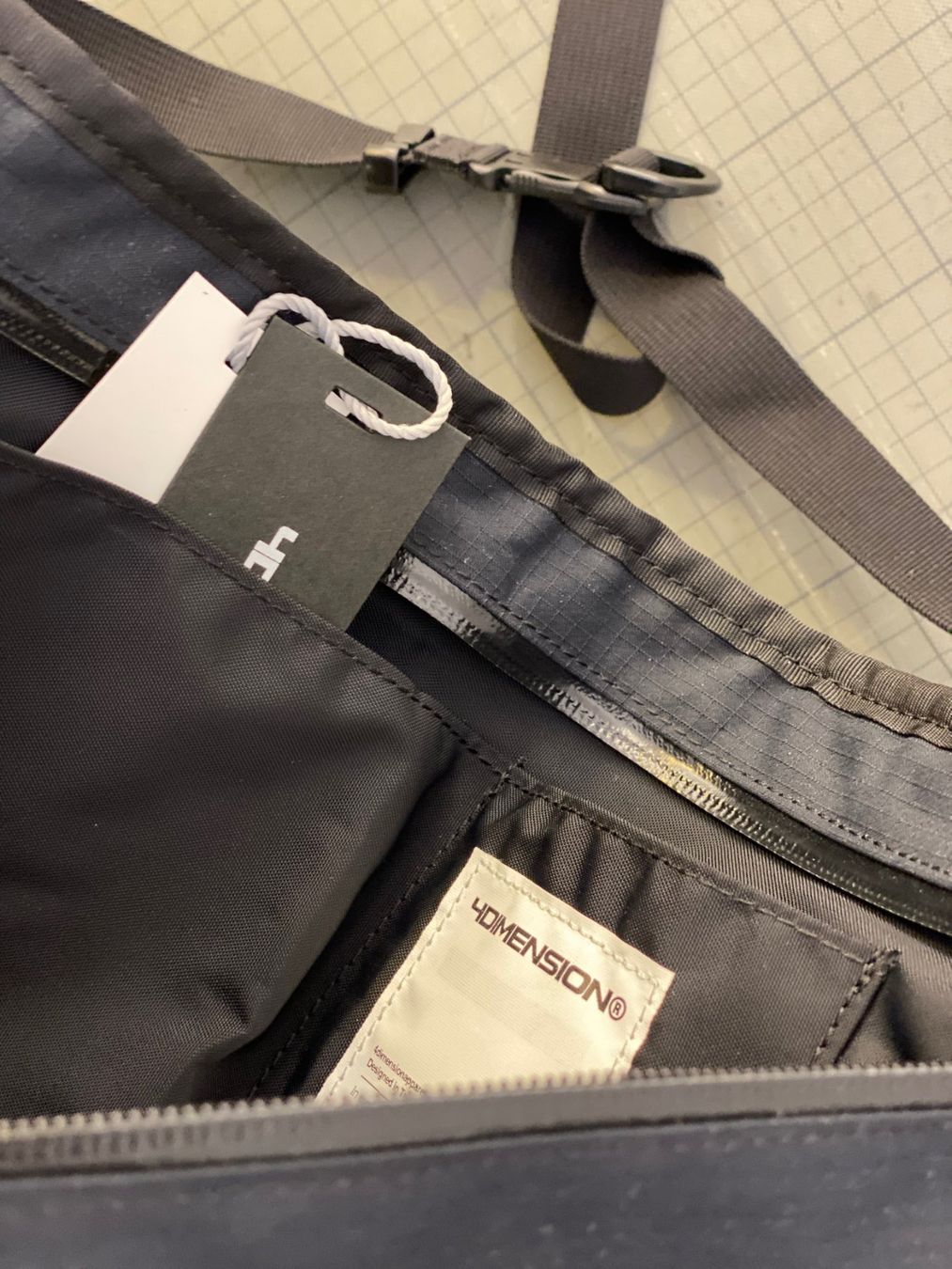 Taschen: 4Dimension Tasche / Bandolier Bag – Neu und originalverpackt aus Zürich von JL-233 3