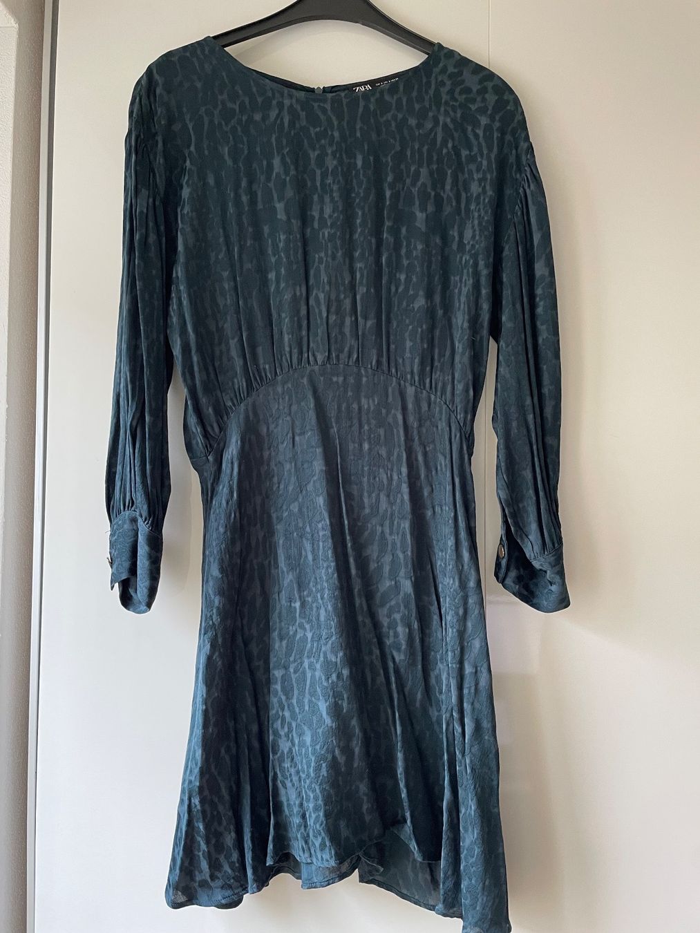 Zara Vestiti: Zara Kleid Animal Print S – Nuovo (secondo la descrizione) da Dübendorf venduto da Mangia14