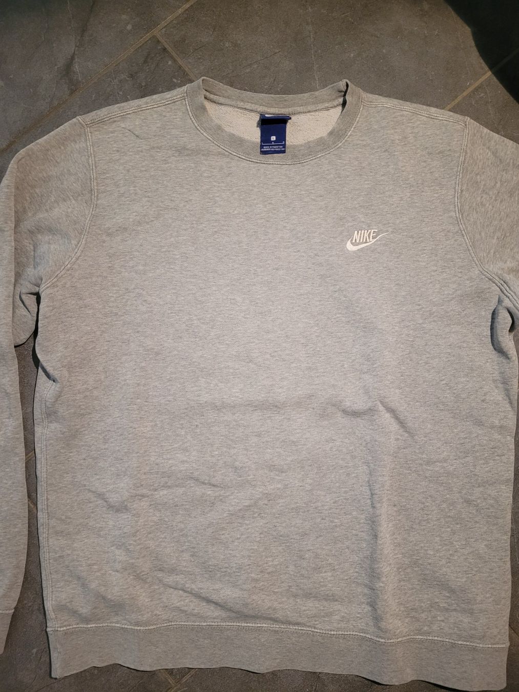 Nike Pullover & Sweatshirts: Ab 1 CHF Nike Pullover Größe M – Gebraucht aus Dübendorf von Saturnin35