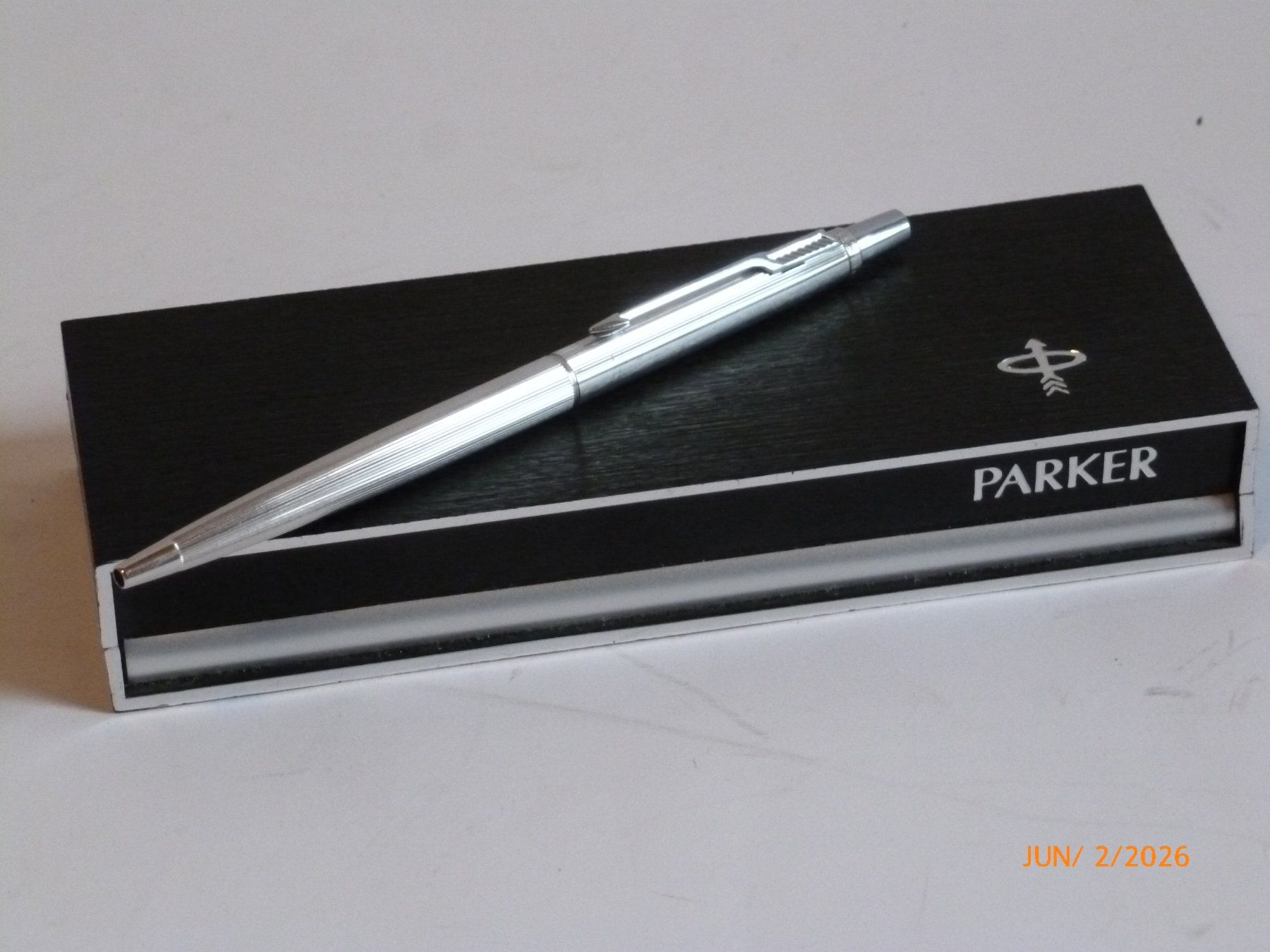 Parker Penna & Evidenziatori: Parker Kugelschreiber im Silberton mit Originalbox – Usato da Lupfig venduto da Casch13 2