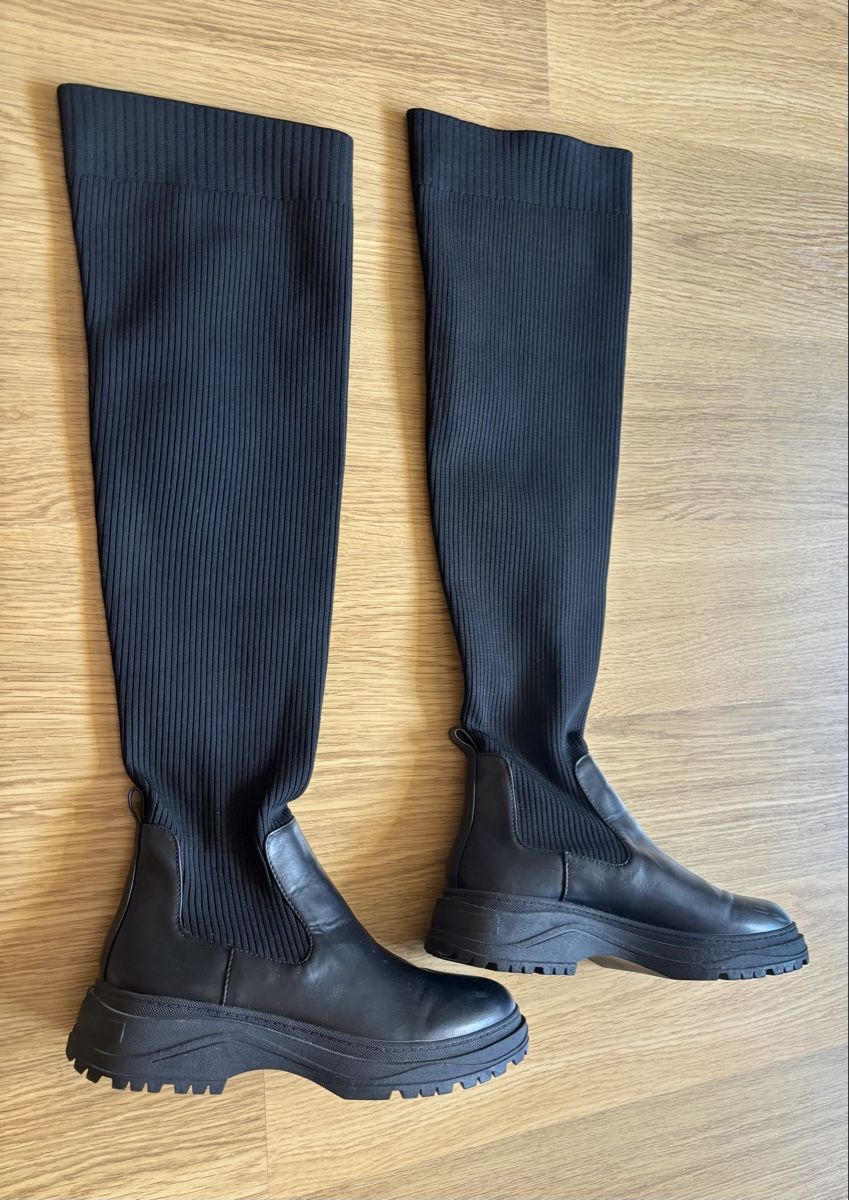 Zara Scarpe da donna: Zara Overknee Boots black – Usato da Baden venduto da Tiffany6878 6