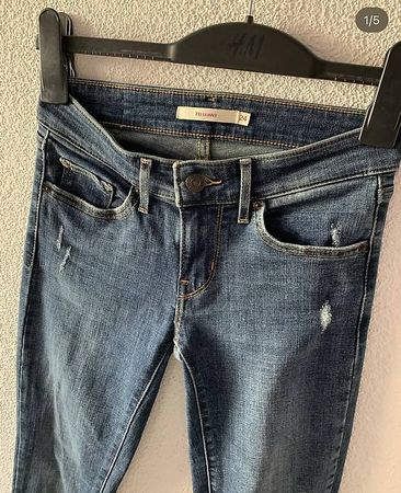 Levis Jeans