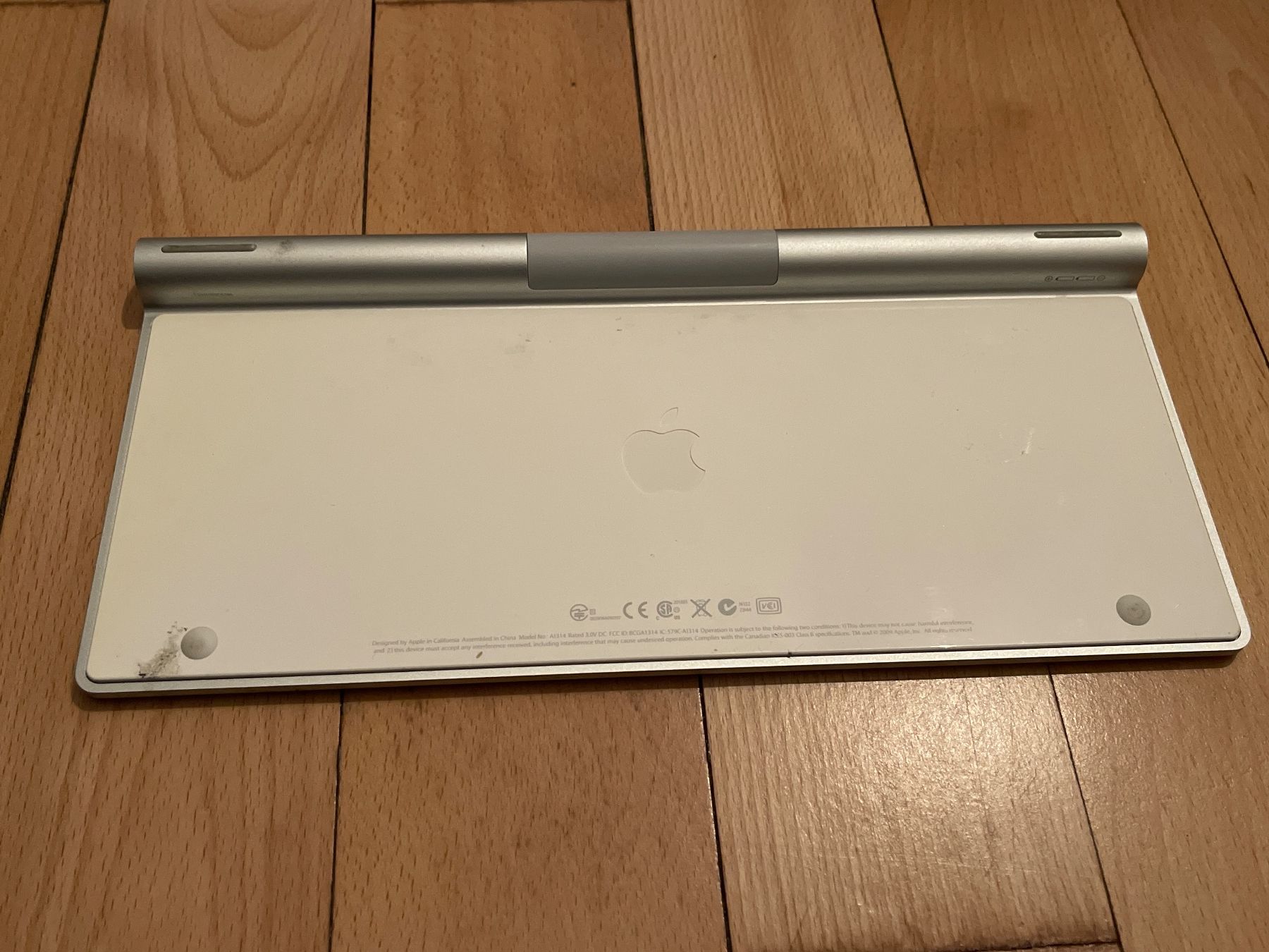 Apple Tastiere: Apple Wireless Keyboard, CH DE Layout – Usato da Thun venduto da BanjoDan 2