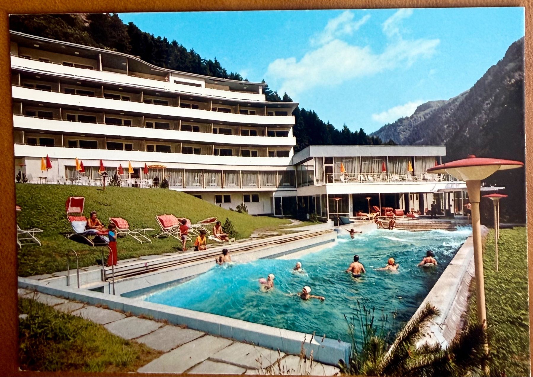 Cartoline postali: Bad Vals - Thermal - Schwimmbad AK – Usato da Lutry venduto da Ediego