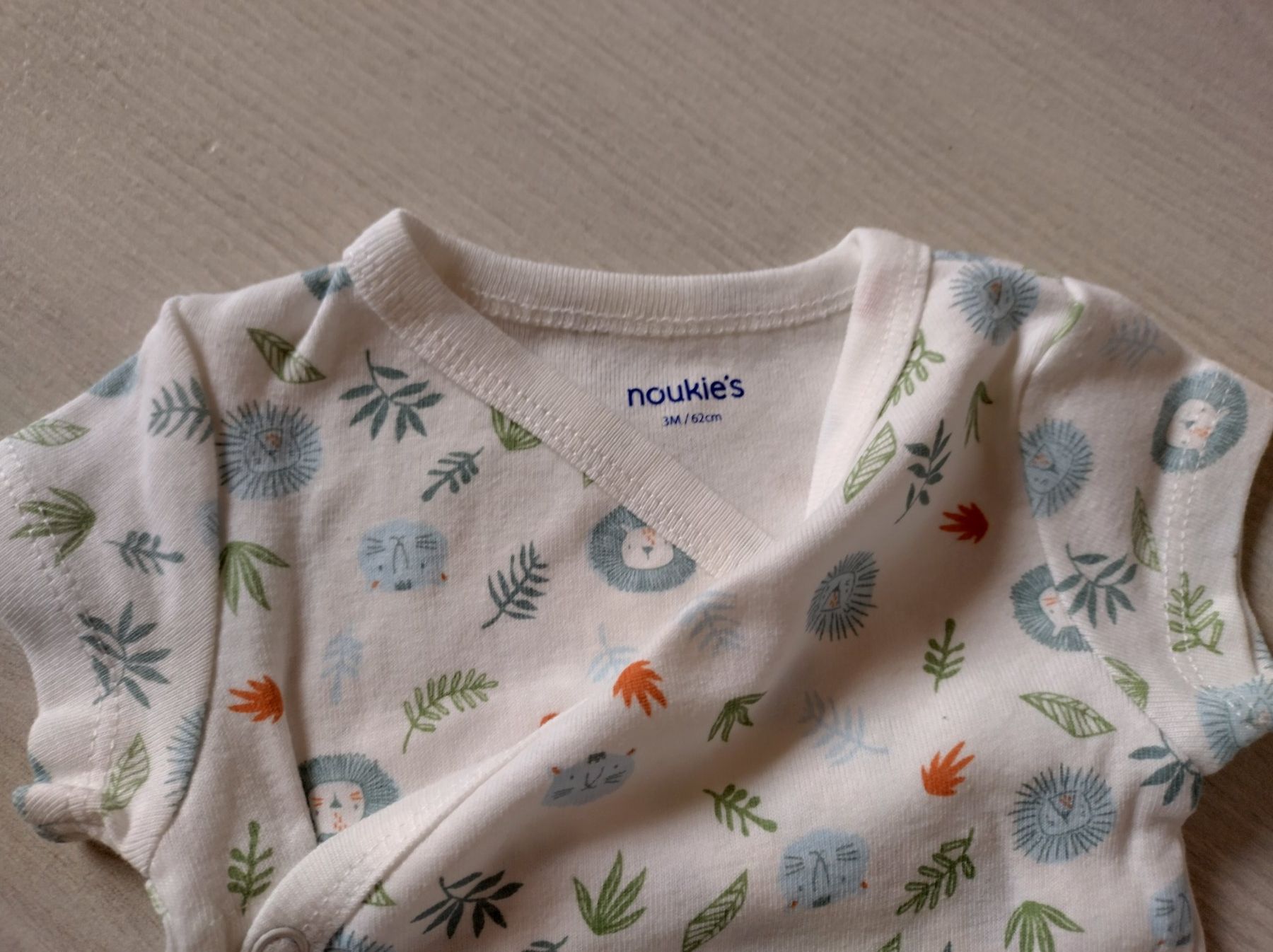 Lotti & Set di vestiti: Süsses Babyset, Body, Söckchen, Tuch, Gr. 62 – Nuovo (secondo la descrizione) da Bazenheid venduto da cor_7chf 3