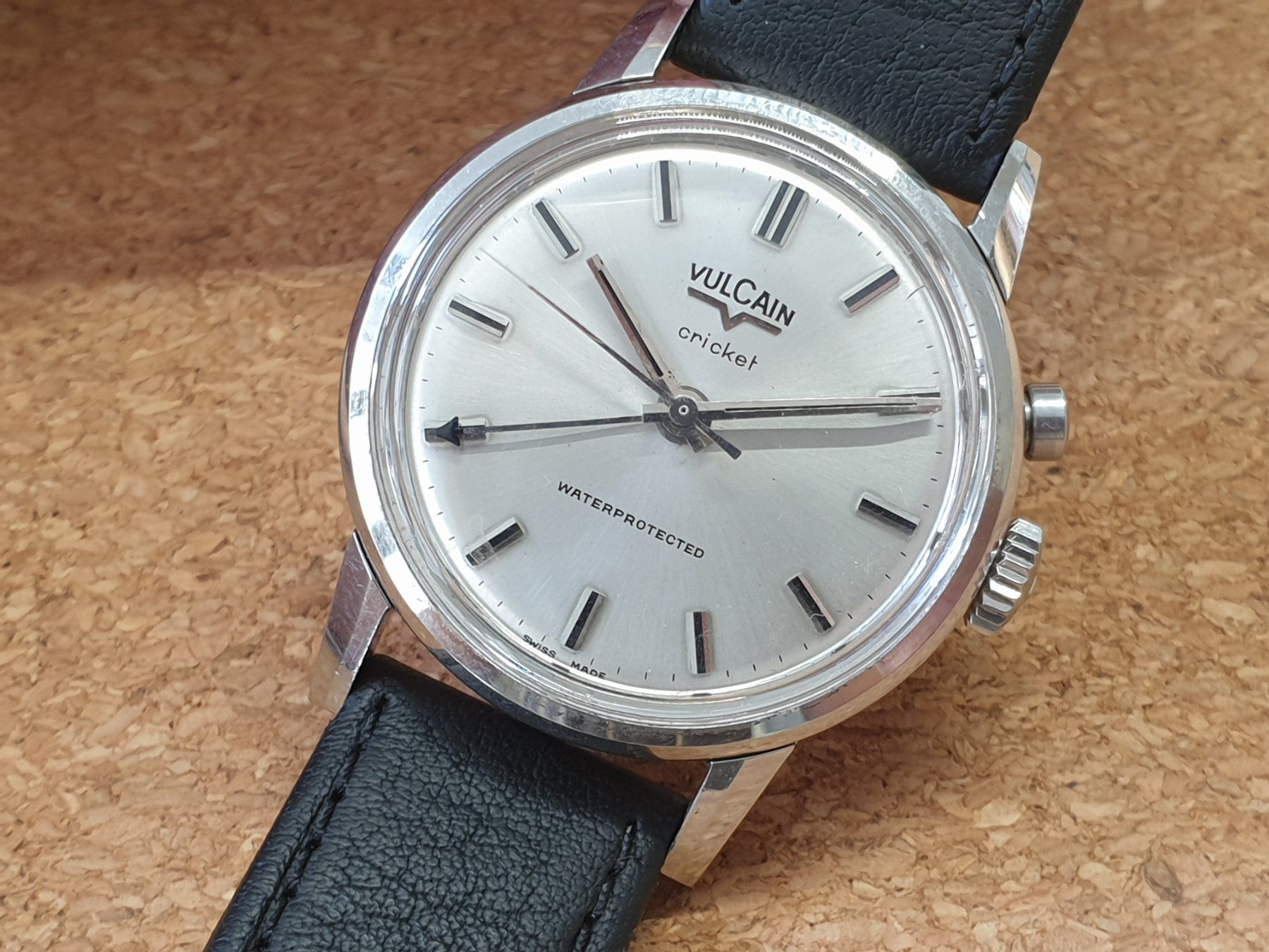 Vulcain Orologi: Vulcain Cricket Uhr – Usato da Neyruz FR venduto da Flyback