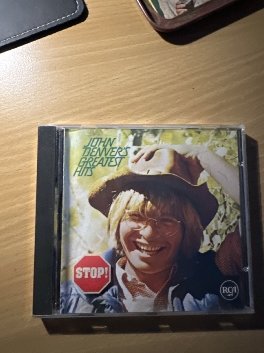 CDs: John Denver's Greatest Hits  – D'occasion à Dulliken par Zuchu