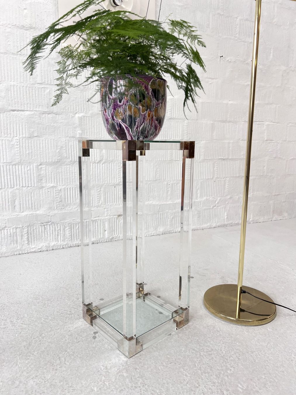 Tavoli: 80/90er Plexisäule - Blumentisch – Usato da Walzenhausen venduto da stilvollwohnen