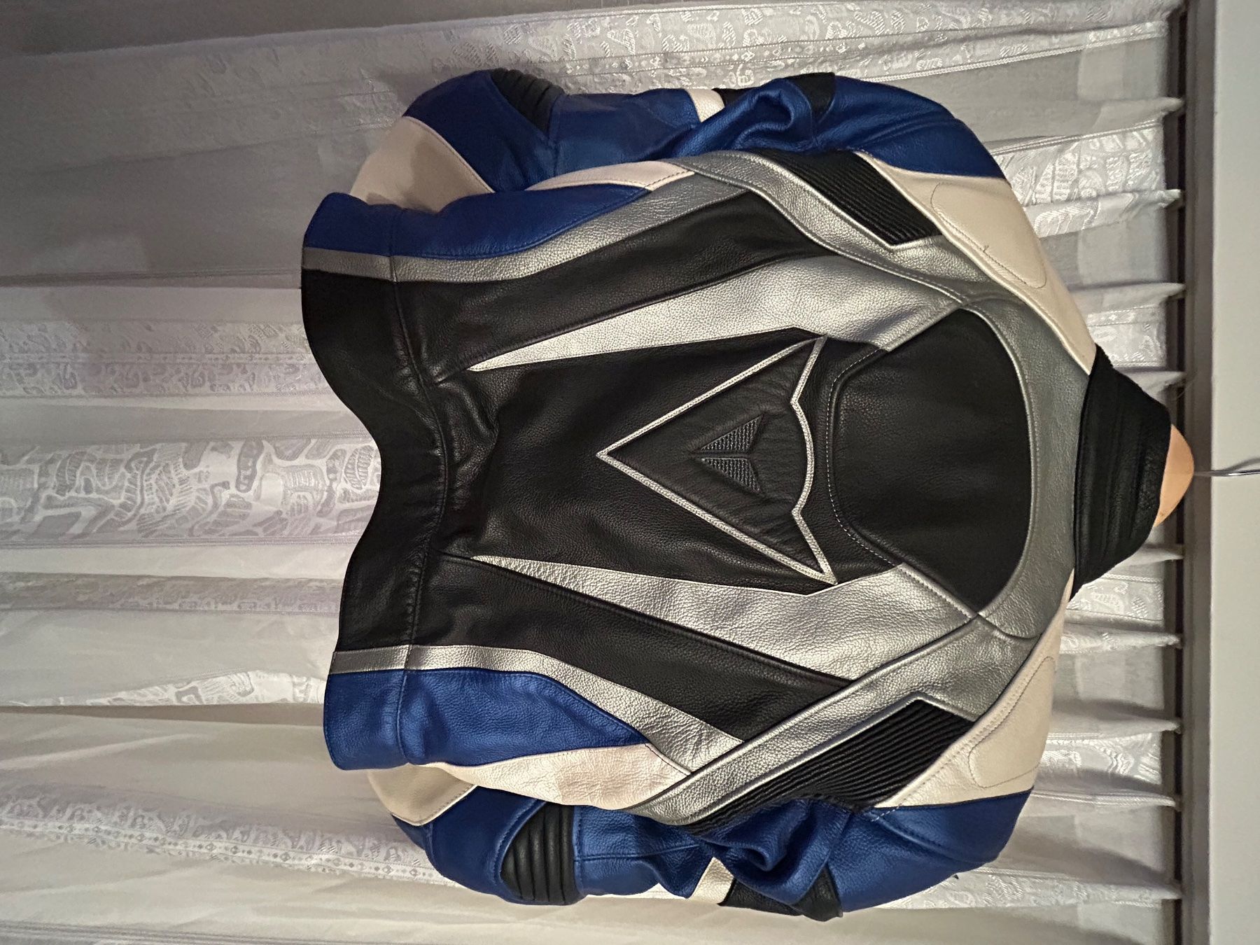 Completi, tute sportive e funzionali: Dainese Lederkombi Gr 46 – Usato da Affoltern am Albis venduto da Swissdevil78 3