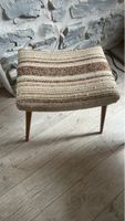 60/70er Jahre Hocker/Bank mit Holzfüssen