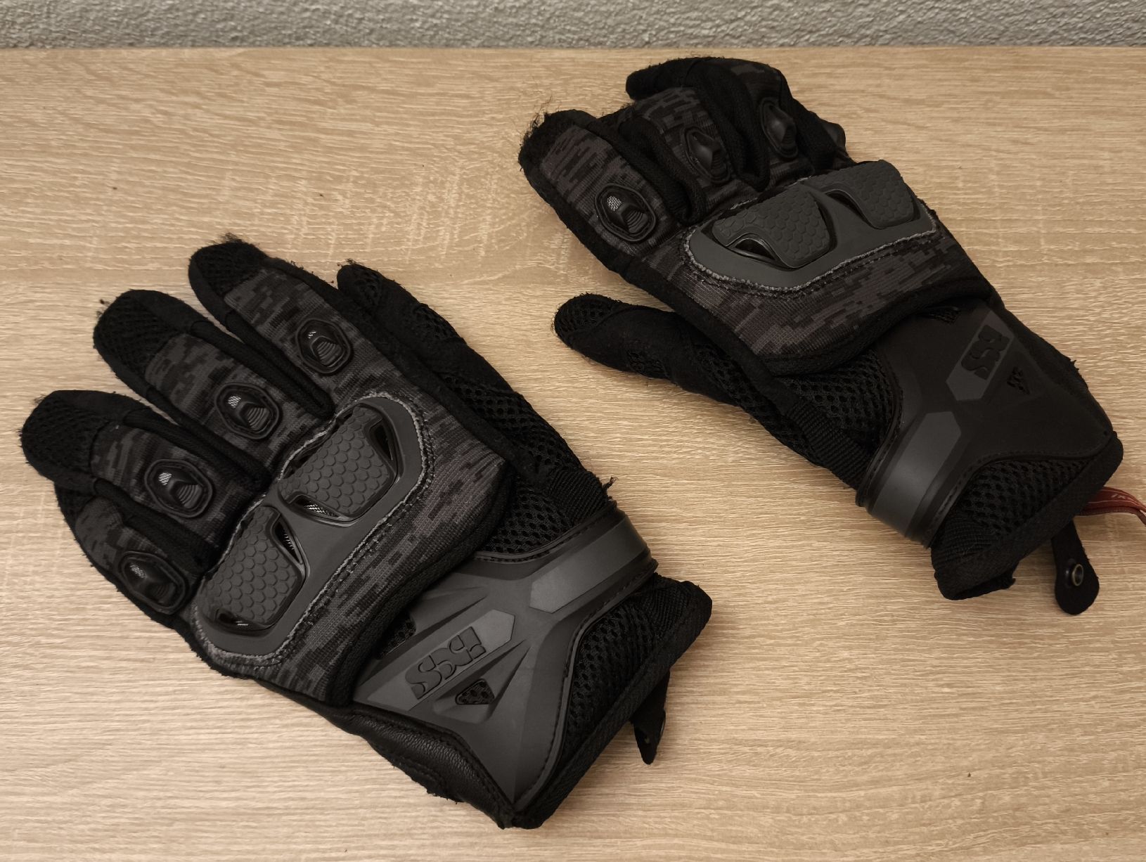 IXS Altri accessori da uomo: Motorradhandschuhe ixs XL – Usato da Netstal venduto da maxikingxD