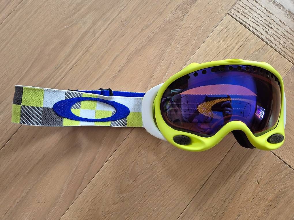 Occhiali & Lenti: Oakley A Frame in neongelb – Usato da Frauenfeld venduto da Angie25 2