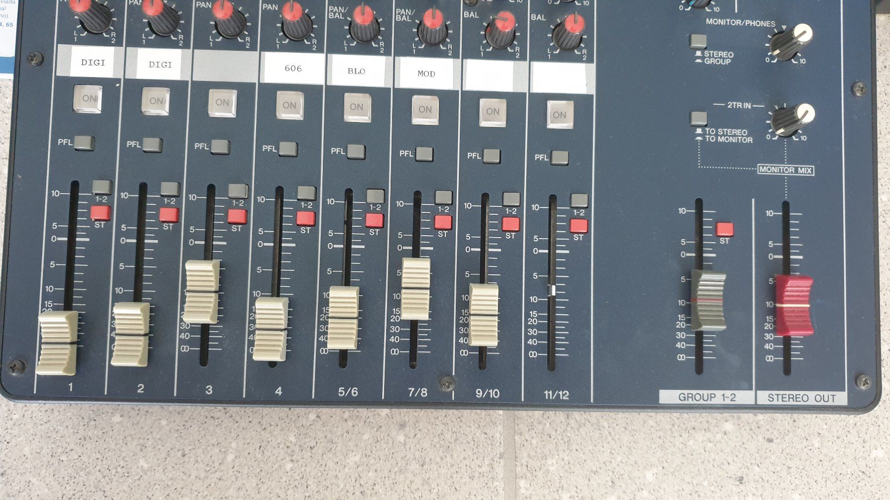 Yamaha Console di mixaggio: Mischpult YAMAHA Mixing Console MG124C – Usato da Stäfa venduto da Supertramp73 4