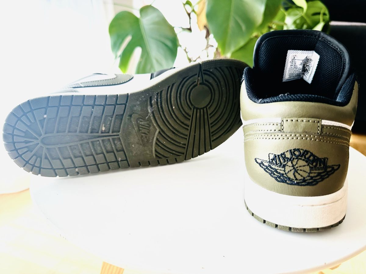 Jordan Scarpe da uomo: Nike Air Jordan 1 Low Olive Gr.41 – Usato da Zürich venduto da BLAU.blue 3