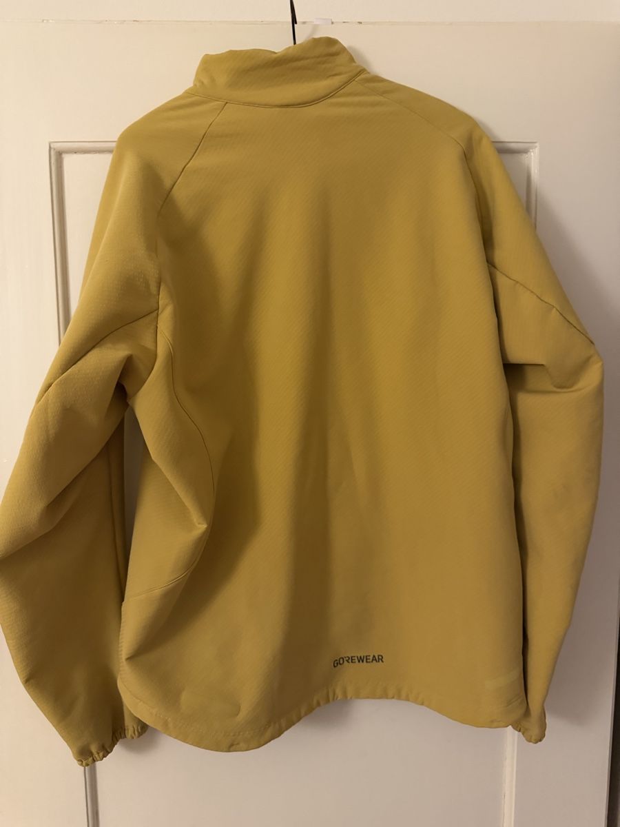 Jacken: Gore Wear Functional Jacket – Gebraucht aus Basel von Loanlu 2