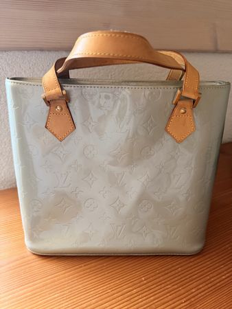 Louis Vuitton Handtasche Lackleder grau Zustand gut