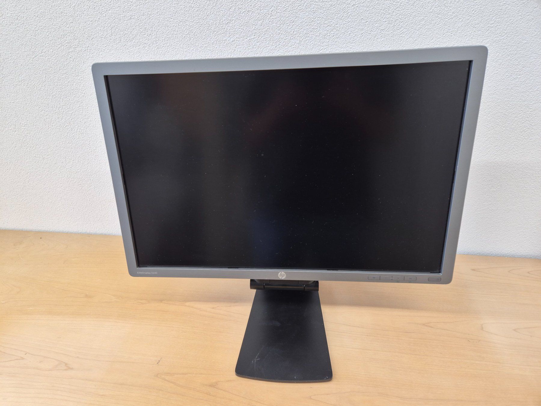 Hewlett Packard Monitor: HP E241i Elite Display – Usato da Elgg venduto da computerbrocki