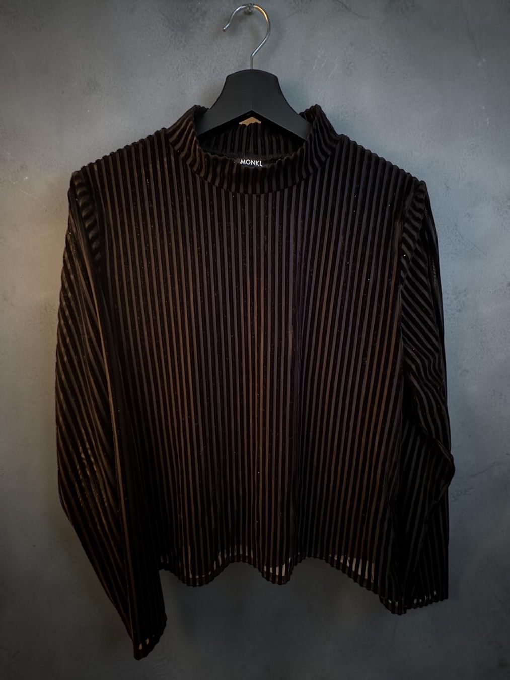 Monki Pullover & Sweatshirts: Monki Geripptes Langarmshirt Schwarz Gr. XL – Gebraucht aus Bern von MissionAusmisten