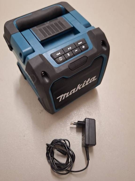 Makita Radios: Makita DMR200 – Gebraucht aus Weissbad von DaPeTa