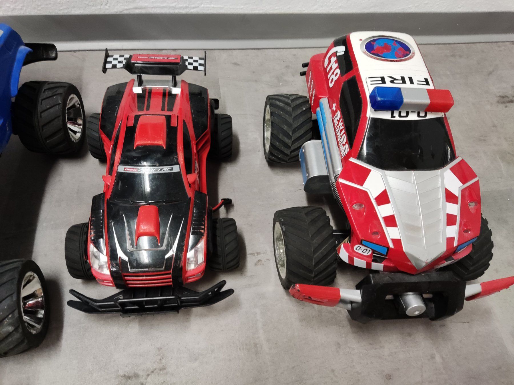 Carrera RC Modellbau: Rc Carrera ferngesteuertes Auto set – Defekt aus Mörschwil von  2