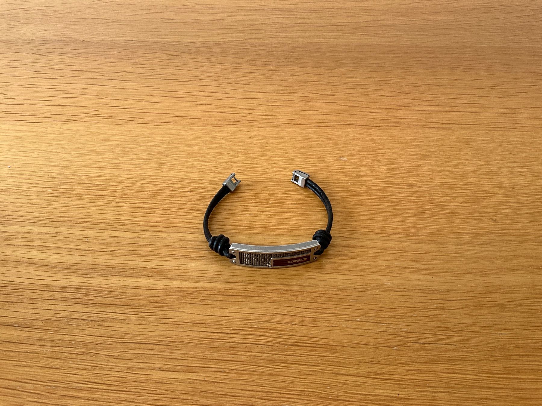 Fossil Armbänder & -reifen: Fossil Armkette Gebraucht. Selten getragen. – Gebraucht aus Silvaplana von ChazDavies