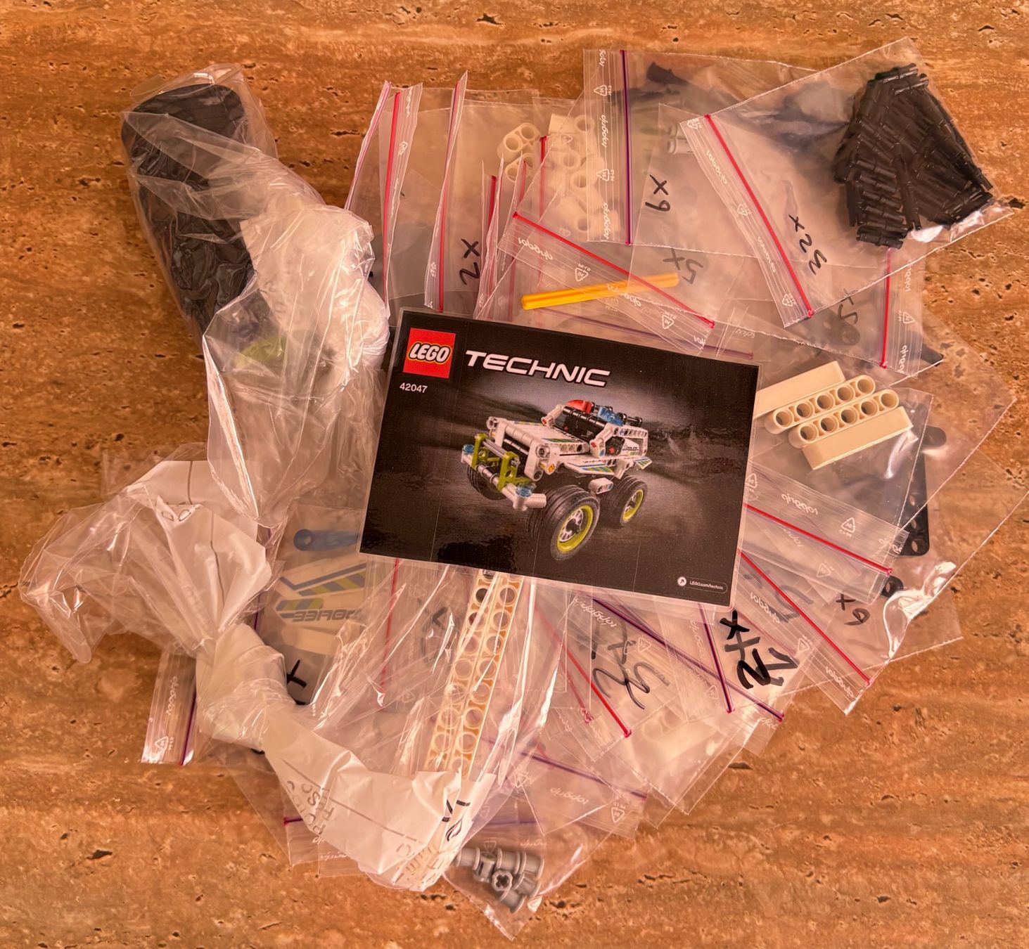 Lego Giocattoli: LEGO TECHNIC 42047 - Polizei-Interceptor – Usato da Dörflingen venduto da verena052 1