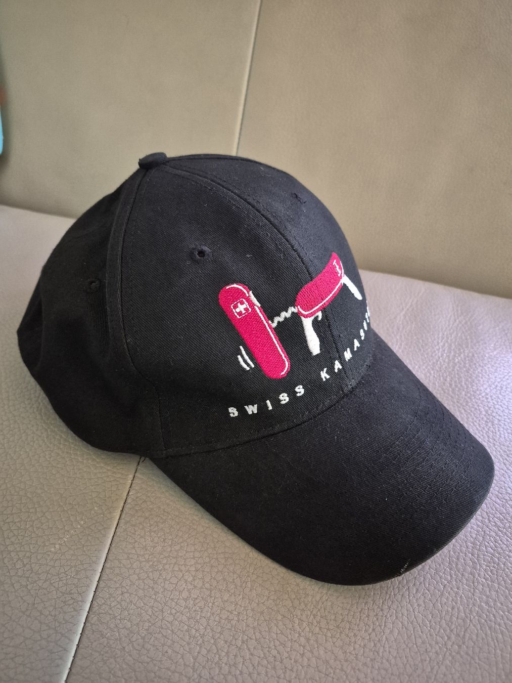 Chapeaux, bonnets & casquettes: Baseball Cap Swiss Kamasutra – D'occasion à Vordemwald par Esel04
