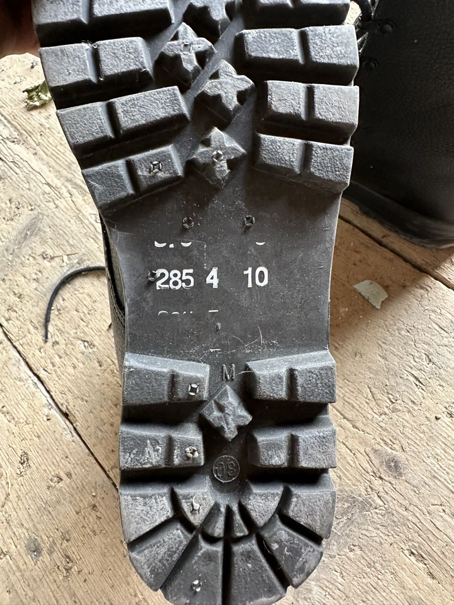 Scarpe da uomo: Chaussures armée Suisse neuve  – Nuovo (secondo la descrizione) da Pomy venduto da alex911 3