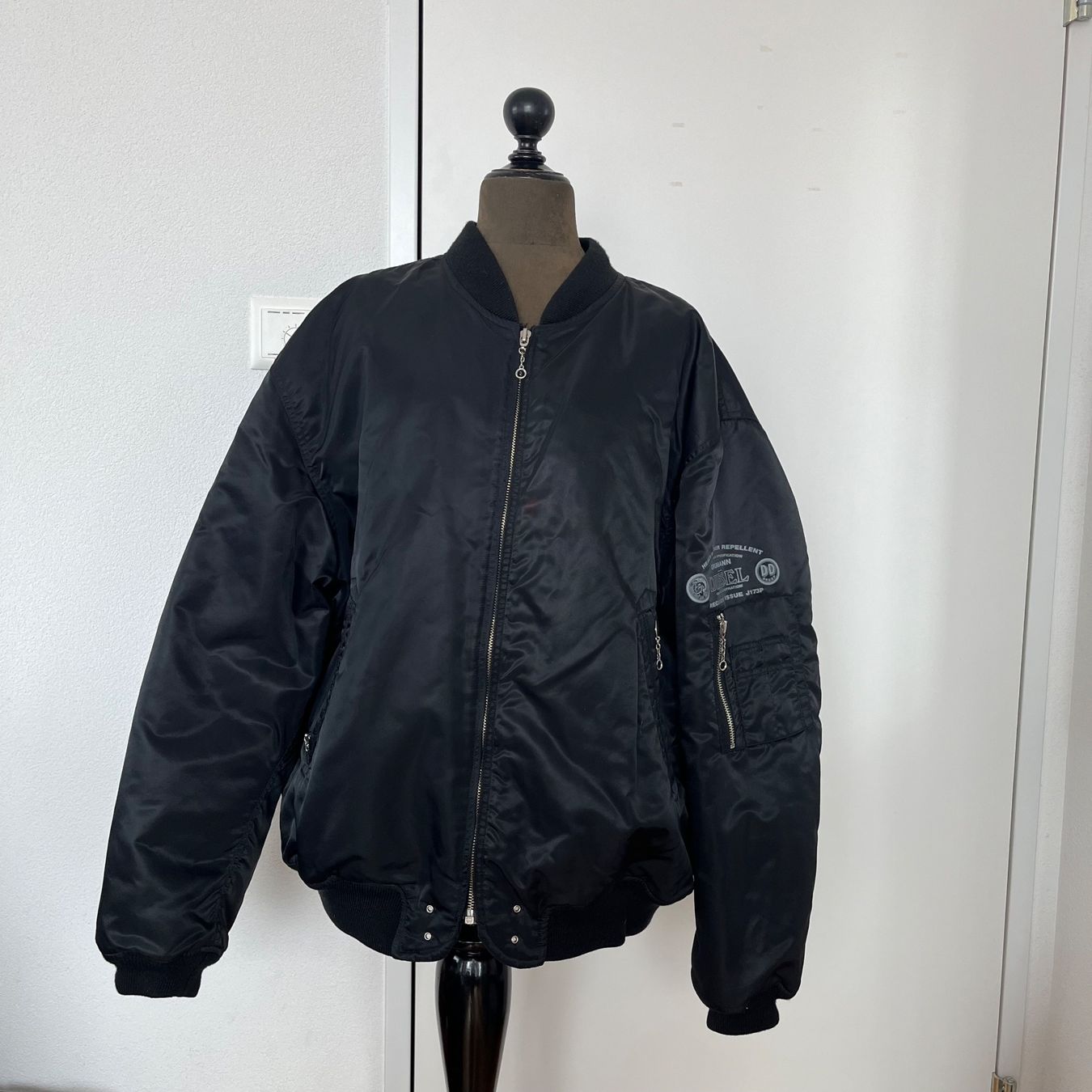 Diesel Jacken: Diesel Bomber Jacke – Gebraucht aus Zug von Grc999