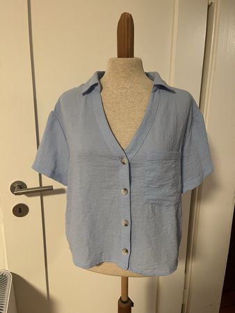 Hellblaues Sommerhemd, Kurzarm, Grösse S, Stradivarius