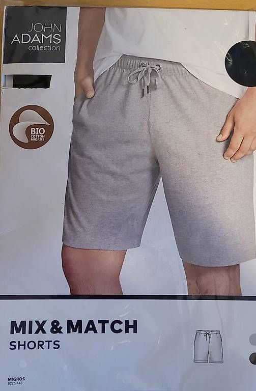 T-shirt: Tshirt e pantaloncino nuovi – Usato da Lugano venduto da Antonella68 1