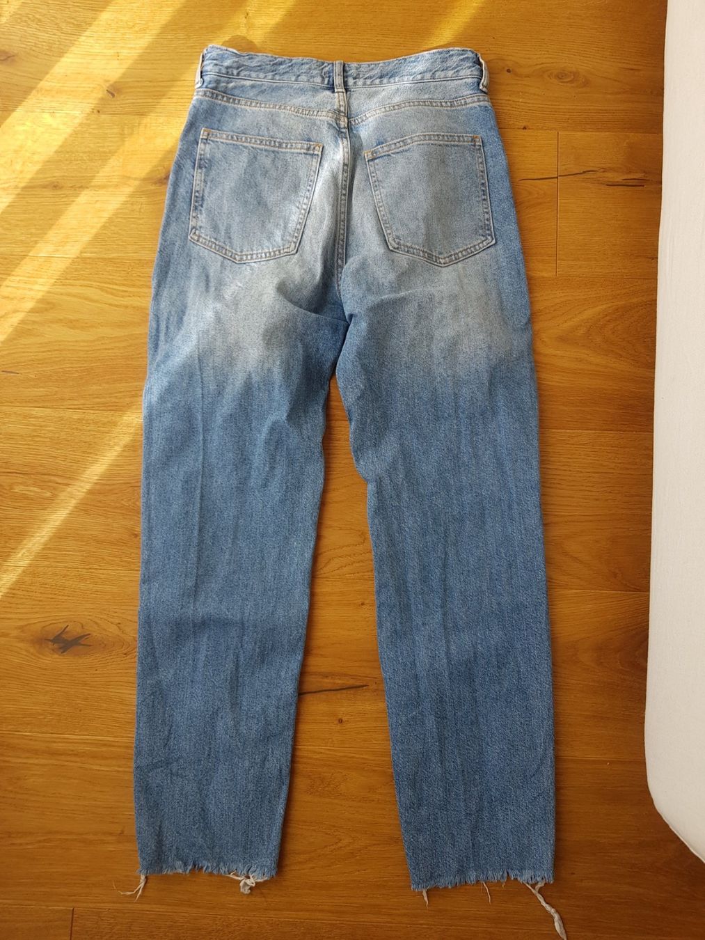 H&M Jeans: H&M Mom Jeans gerader Schritt – Gebraucht aus Eschenbach SG von SanFranciscoCalifornia 3