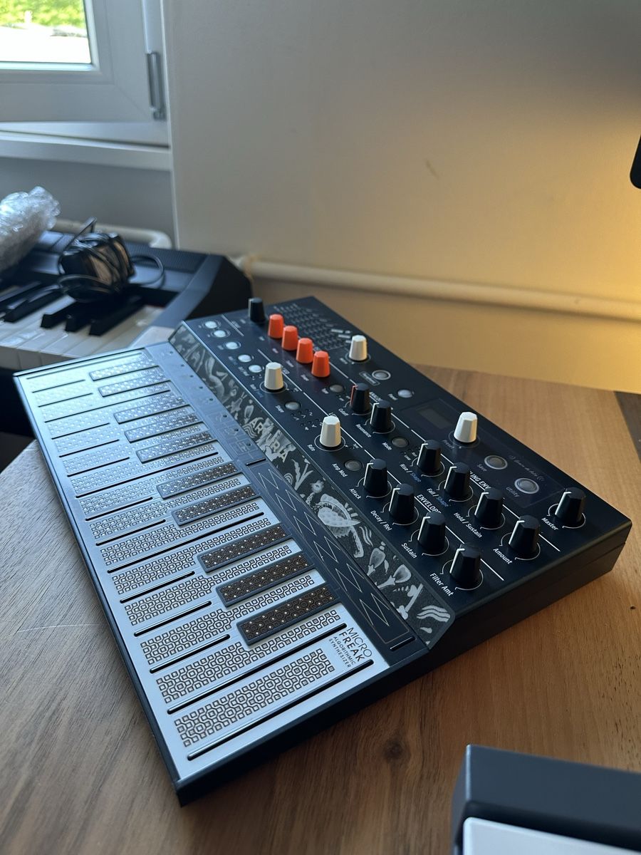 Arturia Strumenti musicali: Micro Freak hybrid synth – Nuovo e nell'imballaggio originale da Bern venduto da Yaleh 1