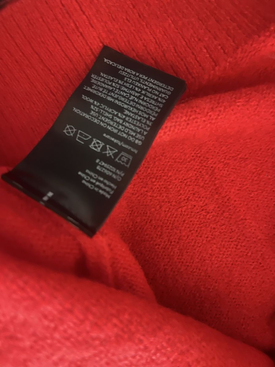 H&M Lotti di vestiti: Zwei Damen Pullover rot und beige – Nuovo (secondo la descrizione) da Olten venduto da sae_82z2 4