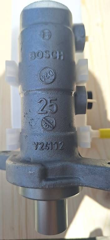 Bosch Tutti i ricambio: Hauptbremszylinder BOSCH – Nuovo (secondo la descrizione) da Stein / SG venduto da Bhw23h 2