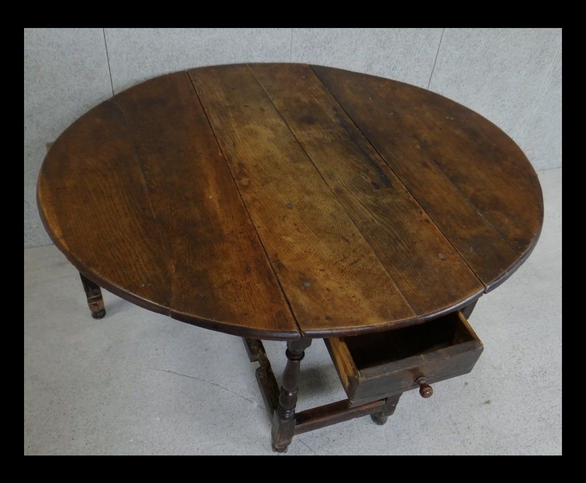 Tavoli: Barock Esszimmertisch ca 1750 vermutlich England – Usato da Hallau venduto da 13gs 1