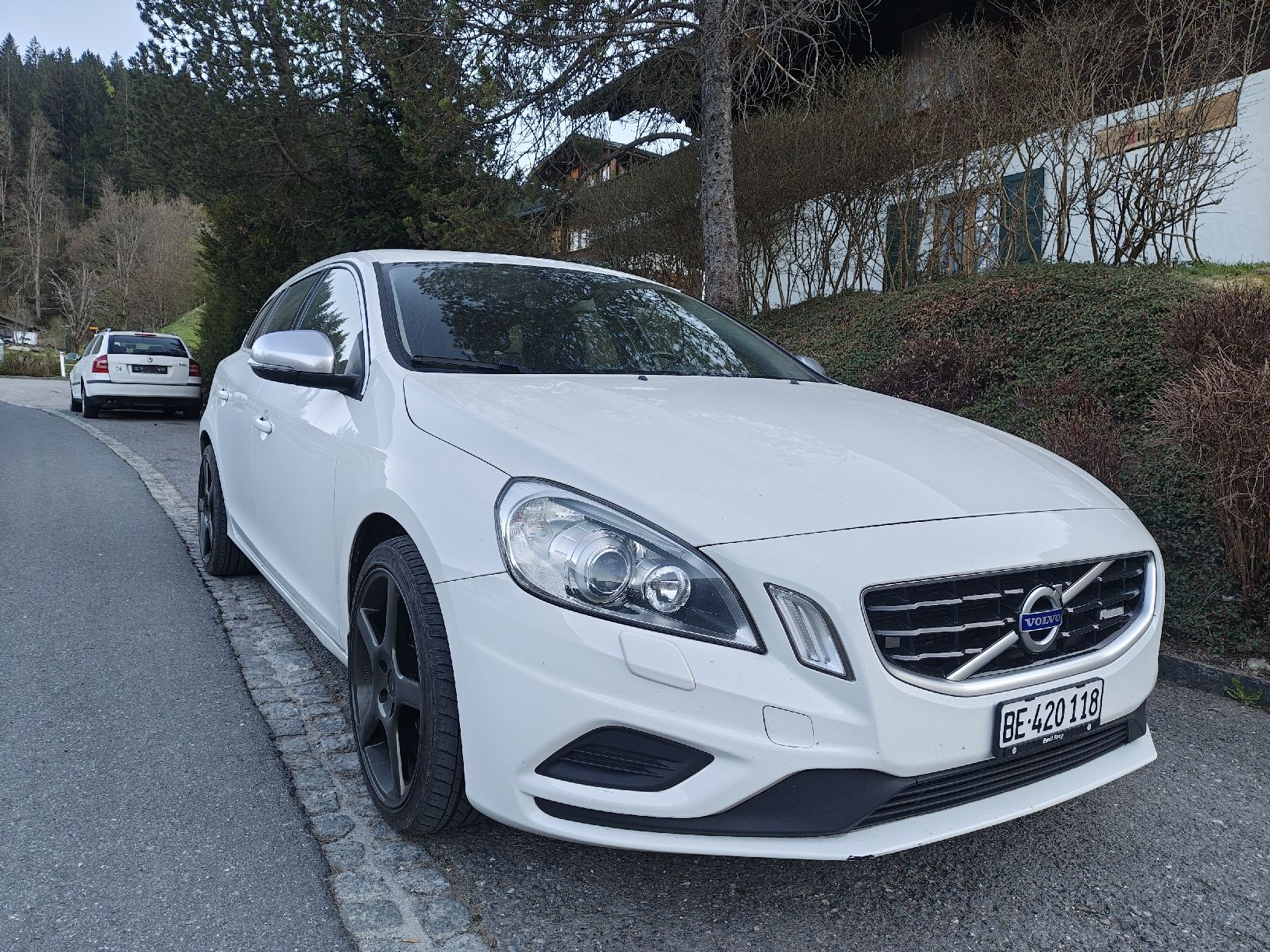 Volvo Automobili: Volvo V60 3.0 V6 Polestarchip ect – Usato da Saanen venduto da C.Fischli