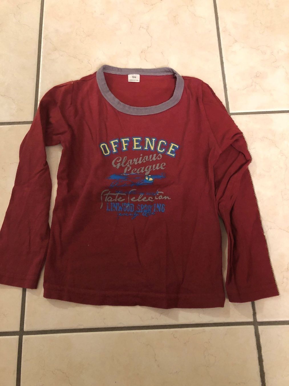 Pullover & Sweatshirts: Langarm Shirt grösse 104 – Gebraucht aus Zimmerwald von wuff81