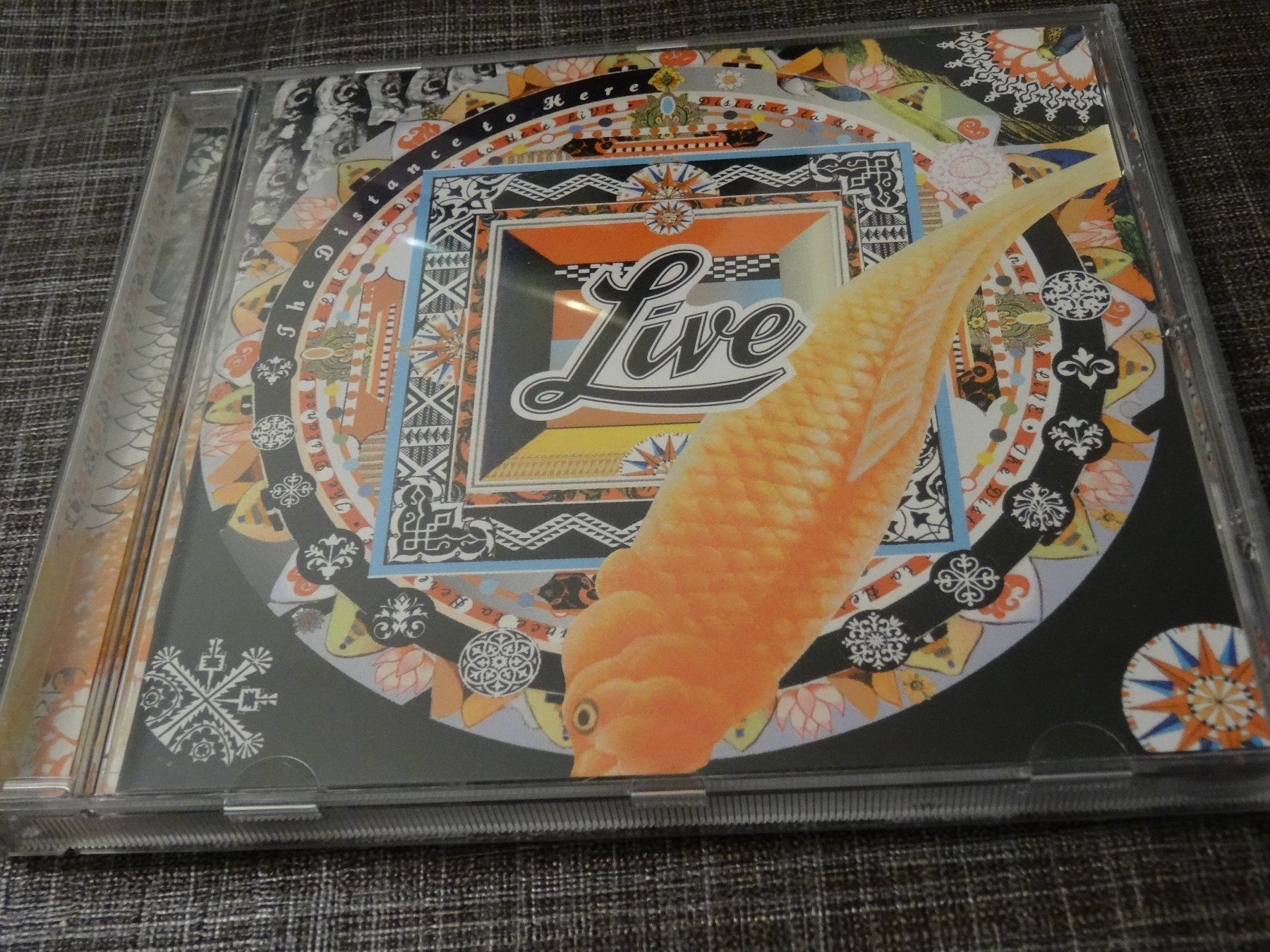 CDs: Live - The Distance to Here CD – Gebraucht aus Olten von Disc-Ausverkauf