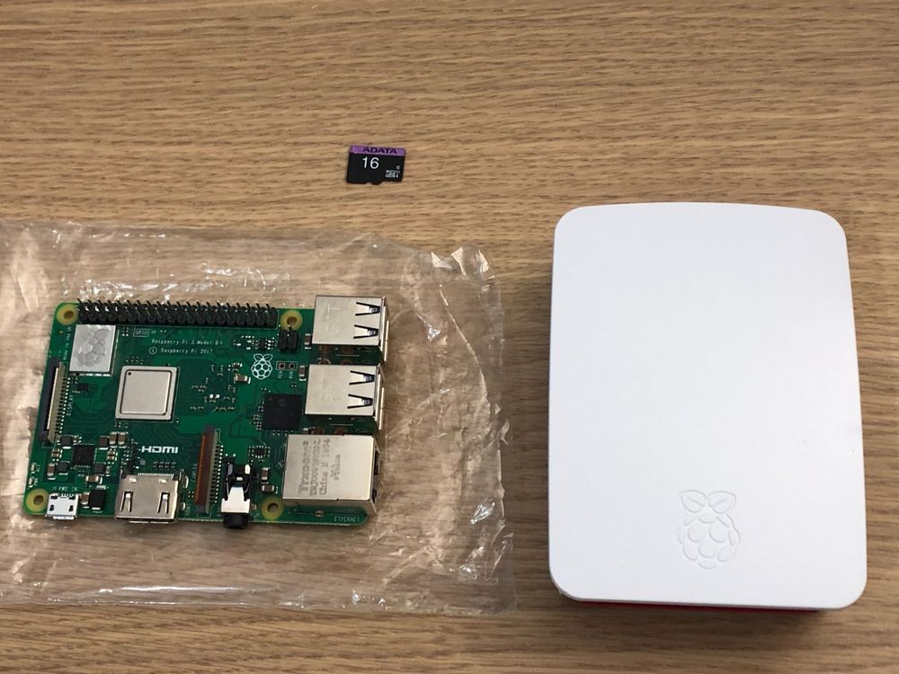 Neuwertiger Raspberry Pi 3 Model B+, Mit Gehäuse Und MicroSD | Kaufen ...