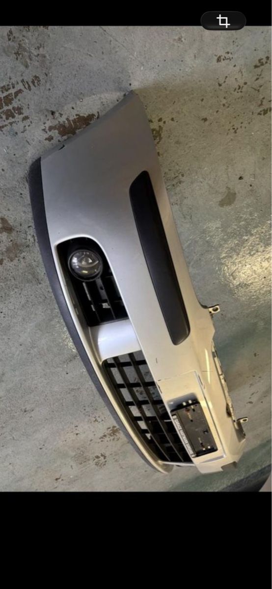 Volkswagen Tutti pezzi di ricambio auto: Vw Golf 5 jg 2008 Stossstange Front – Usato da Engelburg venduto da tdi_6bpl